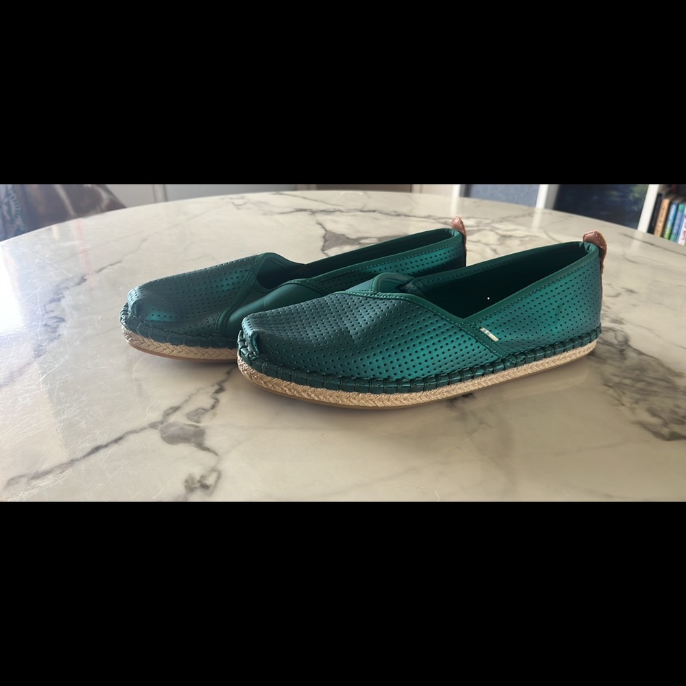 Toms Slip Ons